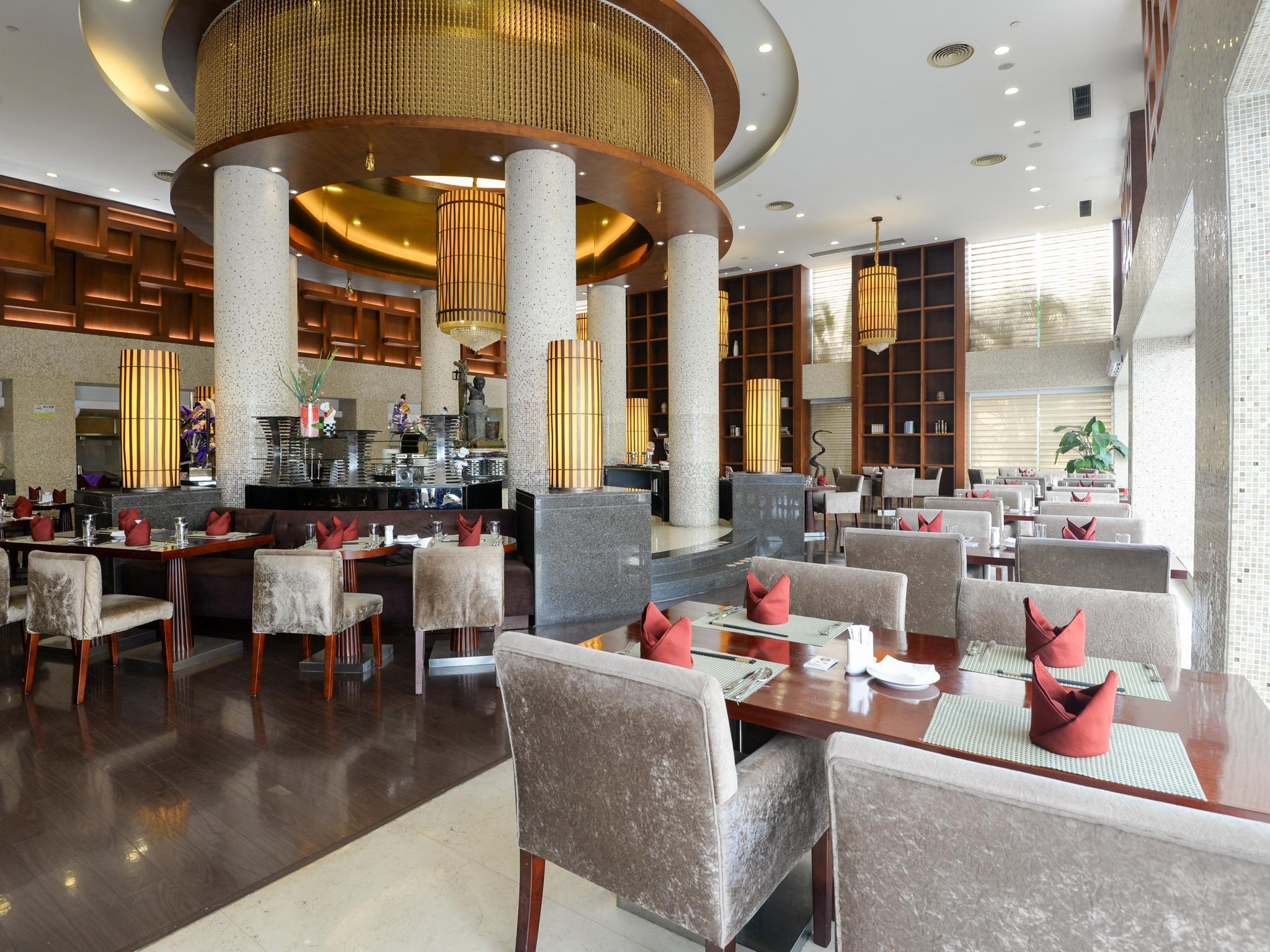 Ramada Shenzhen Baoan Hotel Kültér fotó