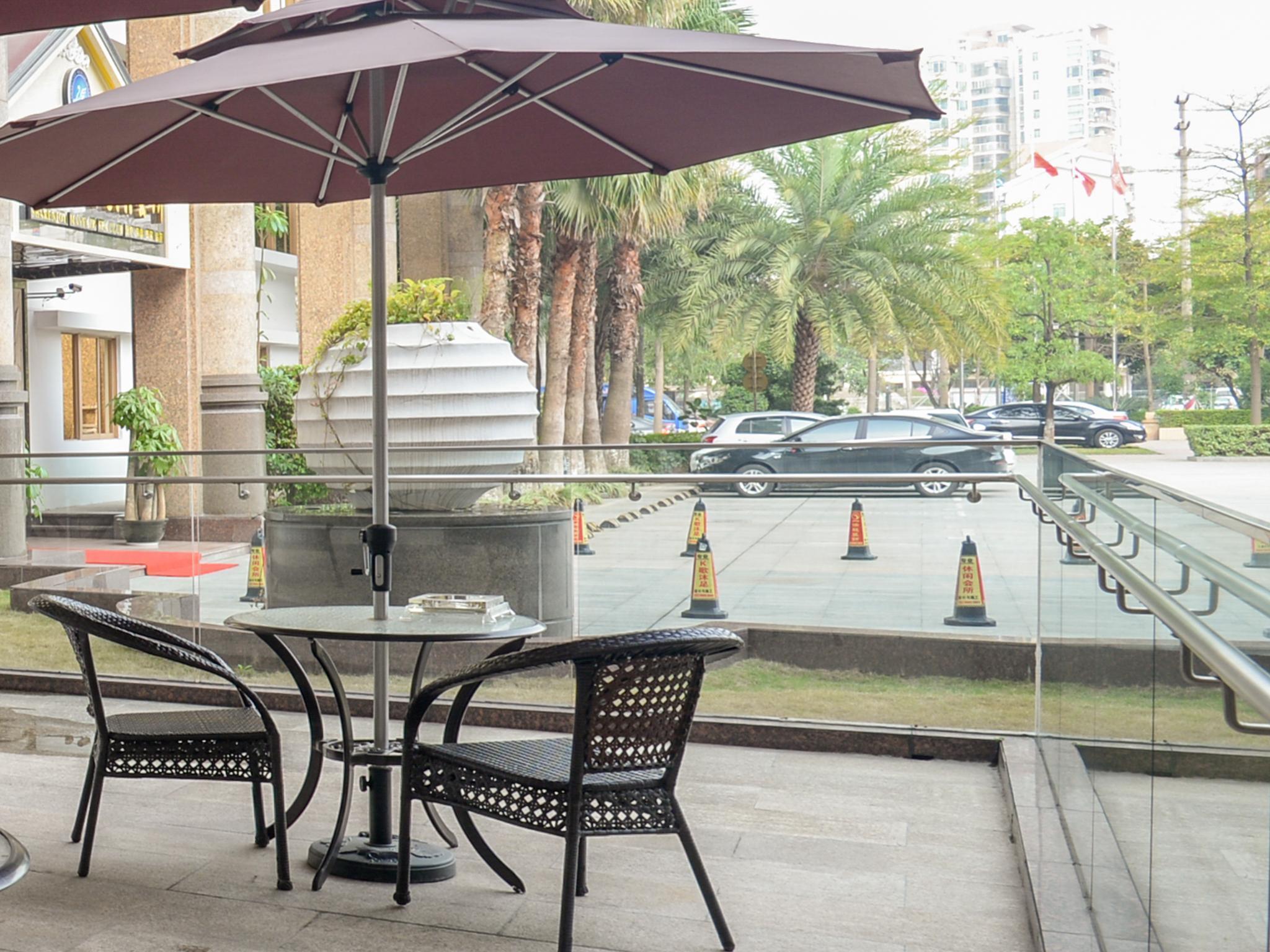 Ramada Shenzhen Baoan Hotel Kültér fotó
