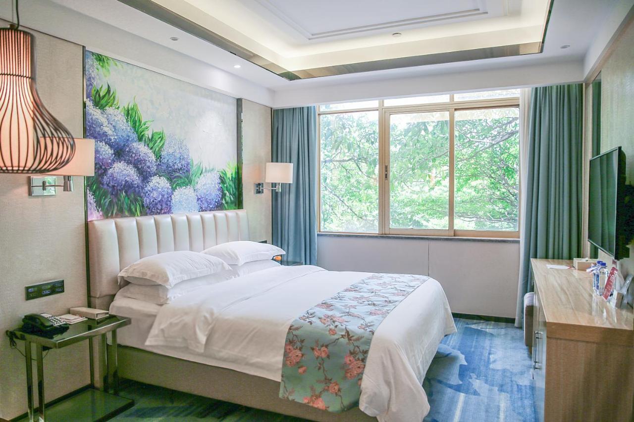 Ramada Shenzhen Baoan Hotel Kültér fotó