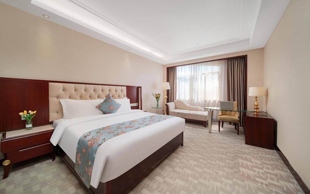 Ramada Shenzhen Baoan Hotel Kültér fotó