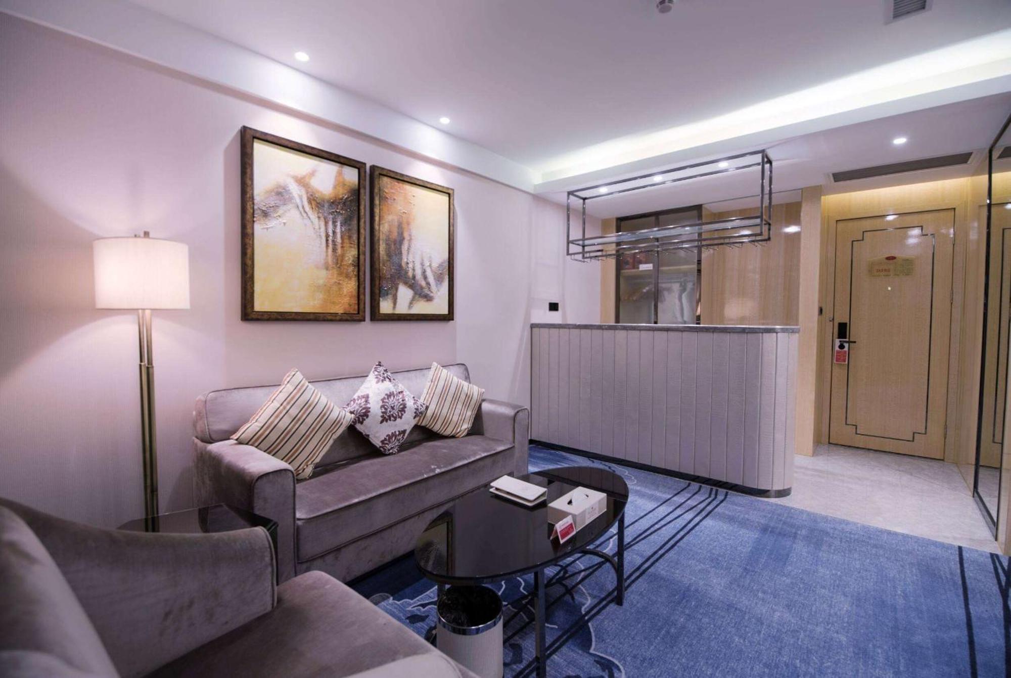 Ramada Shenzhen Baoan Hotel Kültér fotó