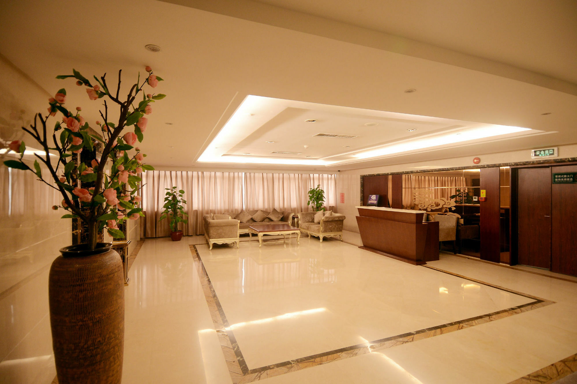 Ramada Shenzhen Baoan Hotel Kültér fotó
