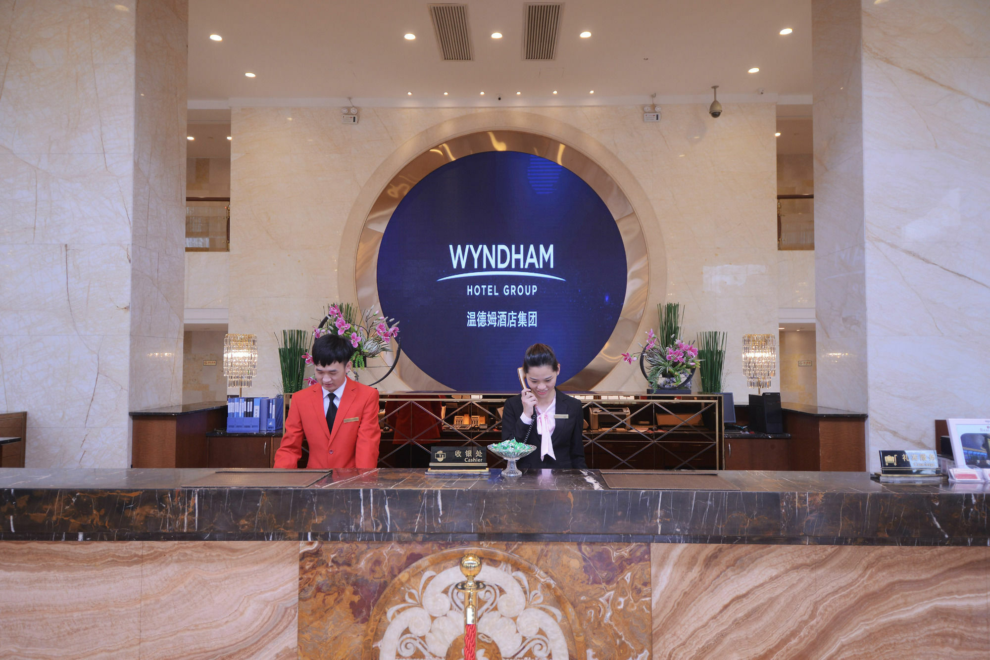 Ramada Shenzhen Baoan Hotel Kültér fotó